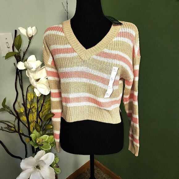 Wild Fable long sleeve striped crop sweater NWT - Picture 2 of 4
